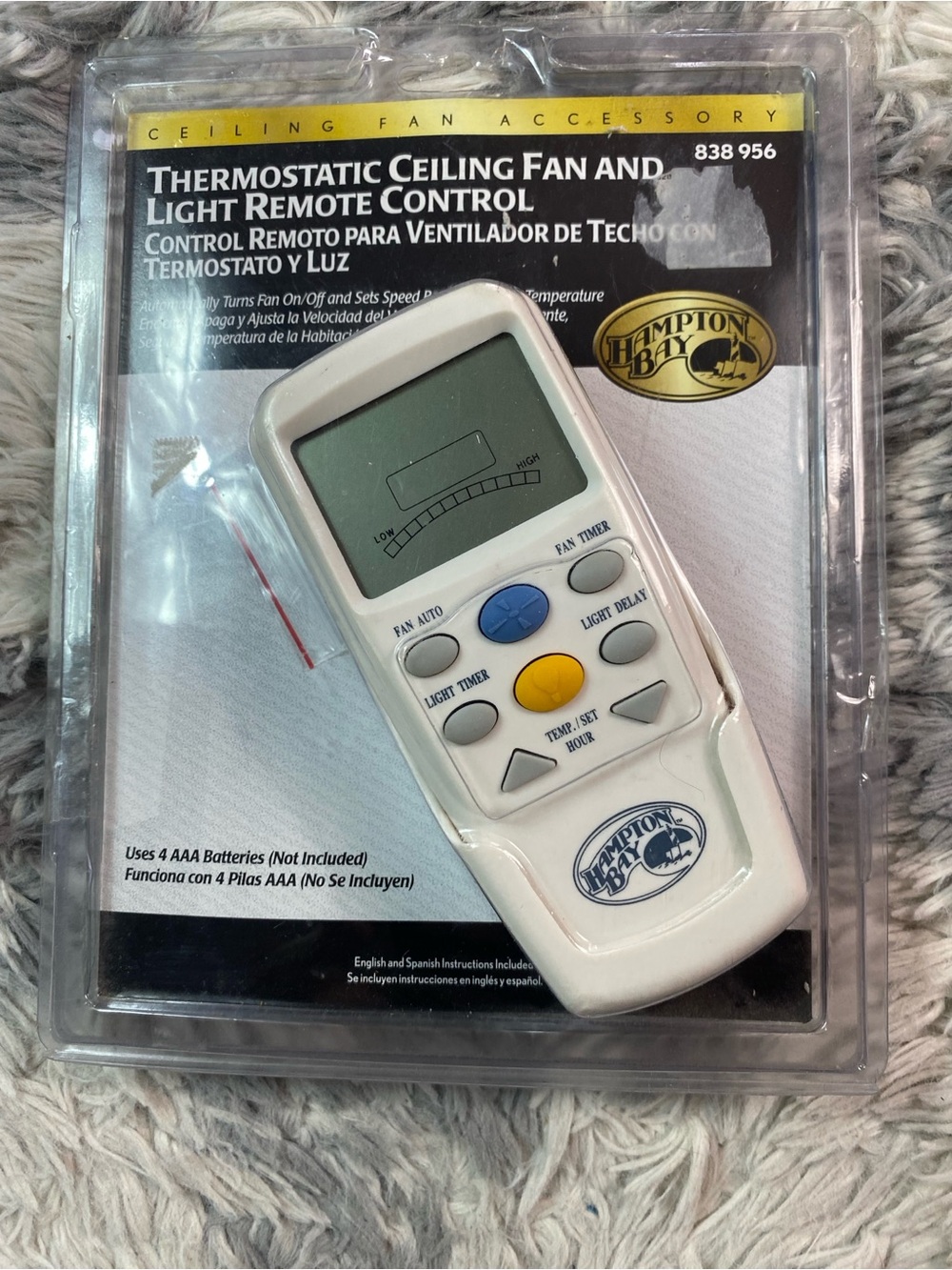 HAMPTON BAY 838-956 Thermostatic Ceiling Fan and Light Remote Control  Brand New